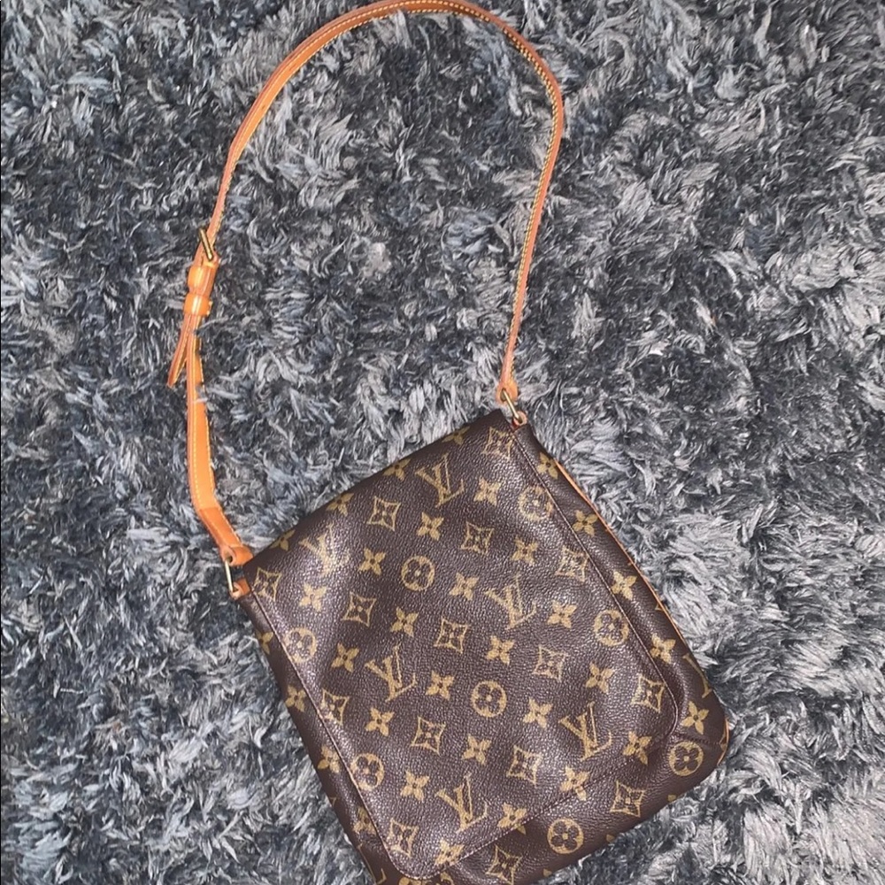 NWOT authentic Louis Vuitton handbag